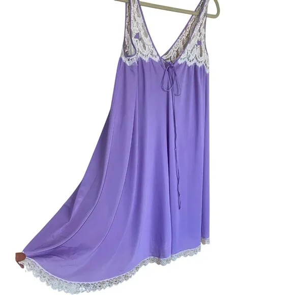 Lucie Ann Vintage Womens Nightgown Size Small Lavender Lace Tie Front